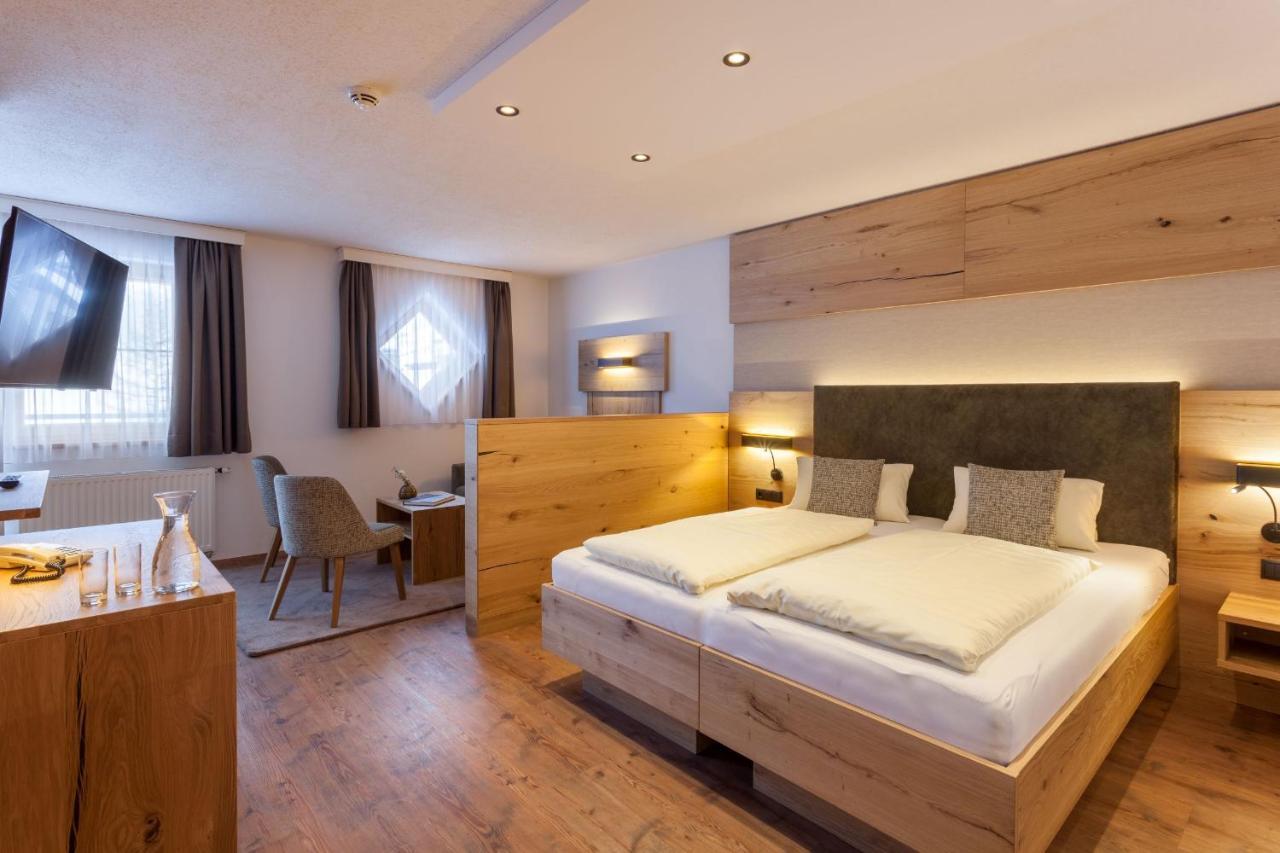 Hotel Luggi Galtuer Ngoại thất bức ảnh