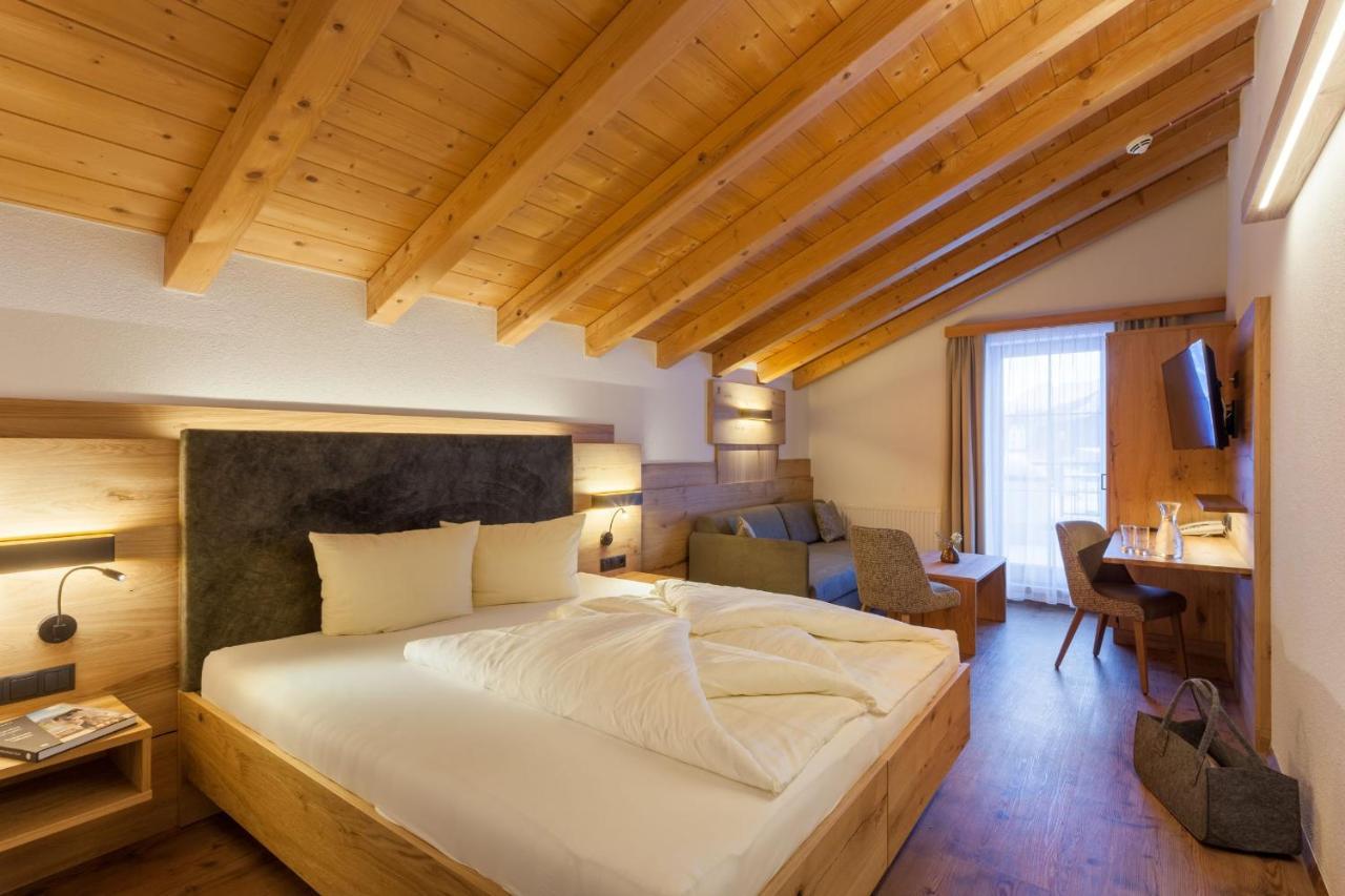 Hotel Luggi Galtuer Ngoại thất bức ảnh