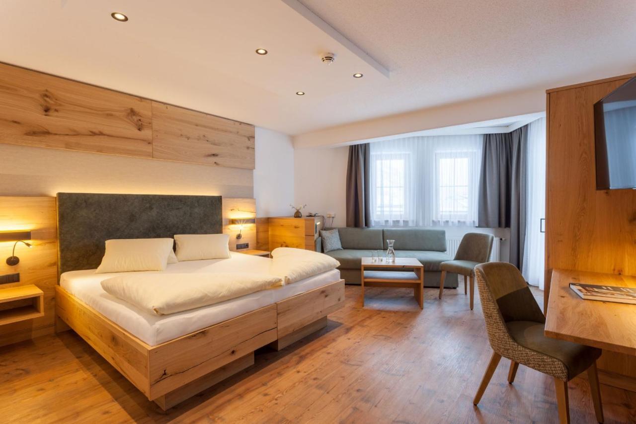 Hotel Luggi Galtuer Ngoại thất bức ảnh