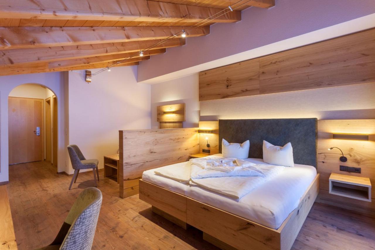 Hotel Luggi Galtuer Ngoại thất bức ảnh