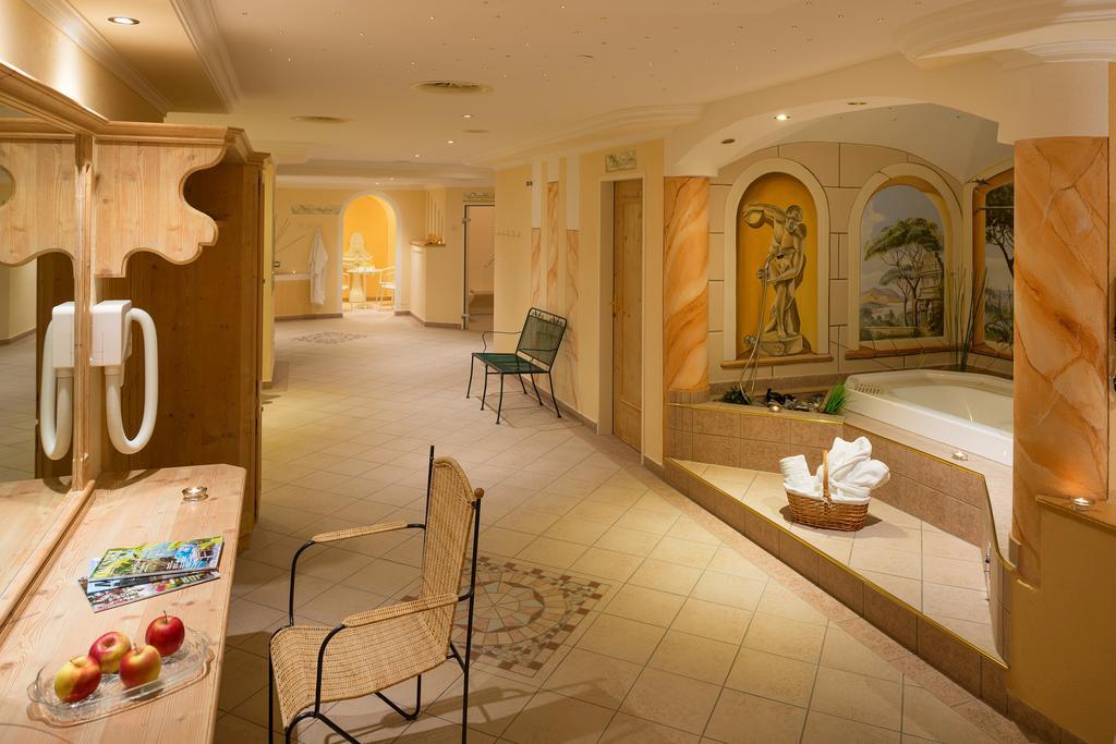 Hotel Luggi Galtuer Ngoại thất bức ảnh